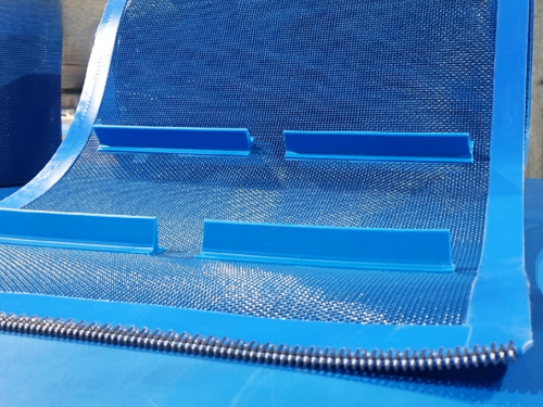 Comparing Polyester Mesh Belts vs. Stainless Steel Mesh Belts: Which One Is Better?